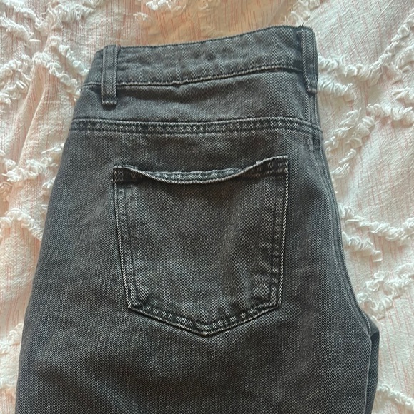 Petite Raelynn Washed Low Rise Jeans - Picture 3 of 6